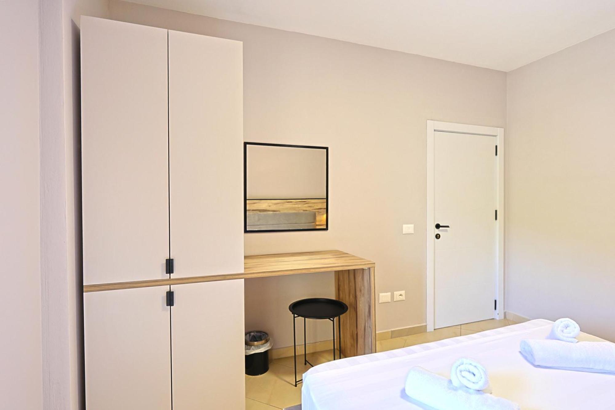 Aparthotel Eda Durres Bagian luar foto